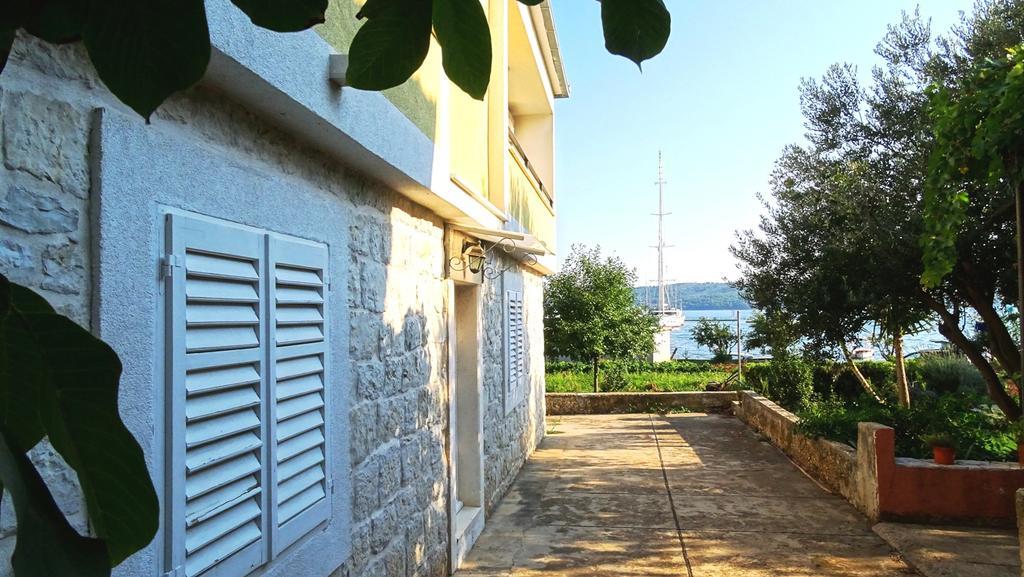 Seaside Villa Mia Трогир Экстерьер фото