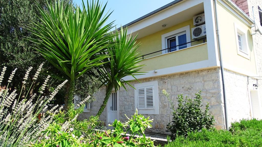 Seaside Villa Mia Трогир Экстерьер фото