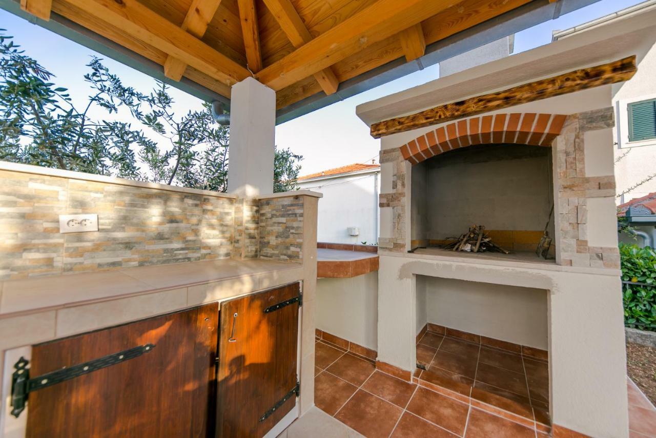 Seaside Villa Mia Трогир Экстерьер фото