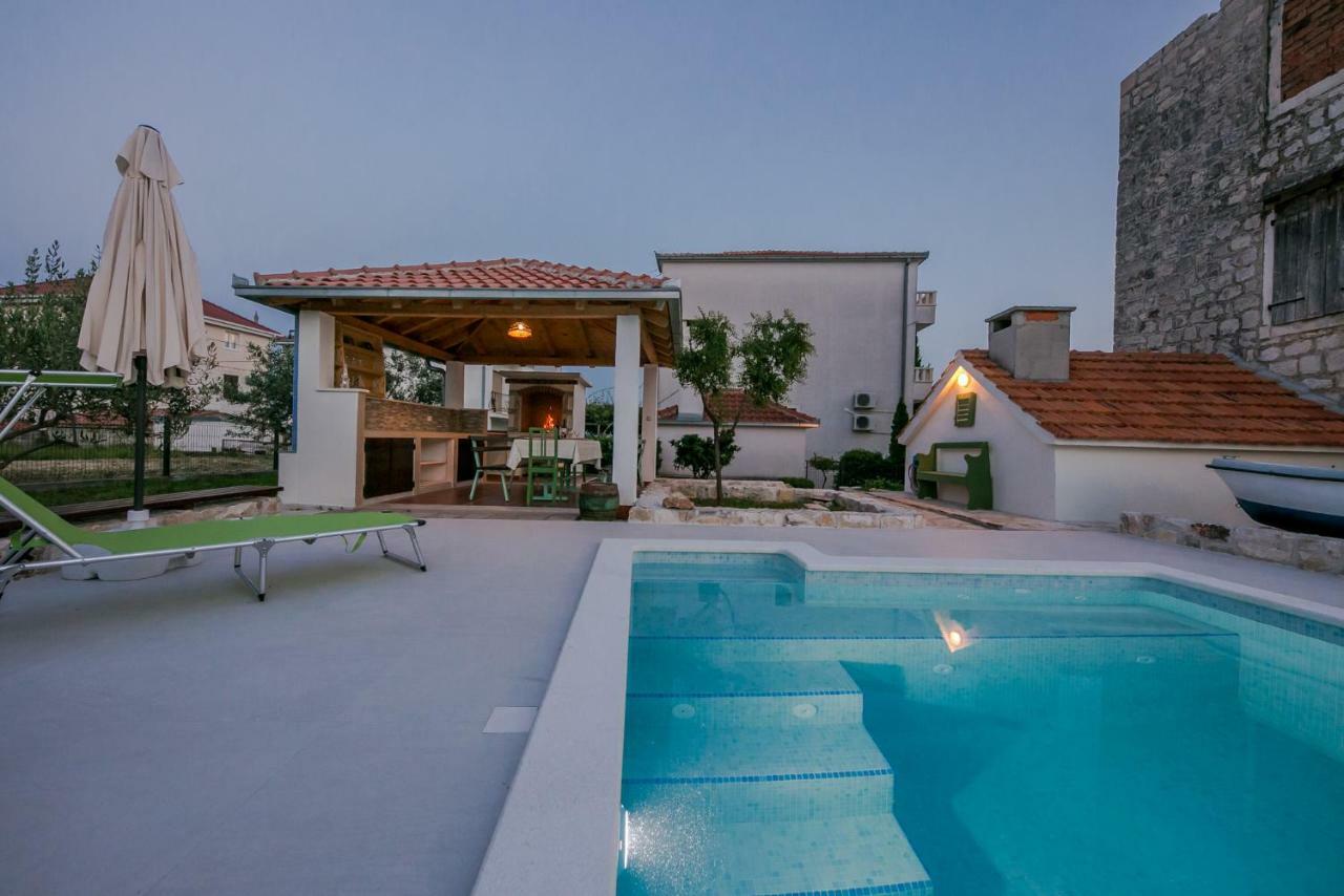 Seaside Villa Mia Трогир Экстерьер фото