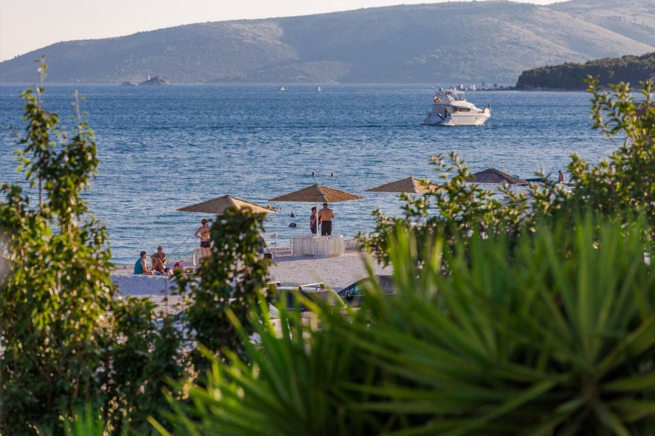 Seaside Villa Mia Трогир Экстерьер фото