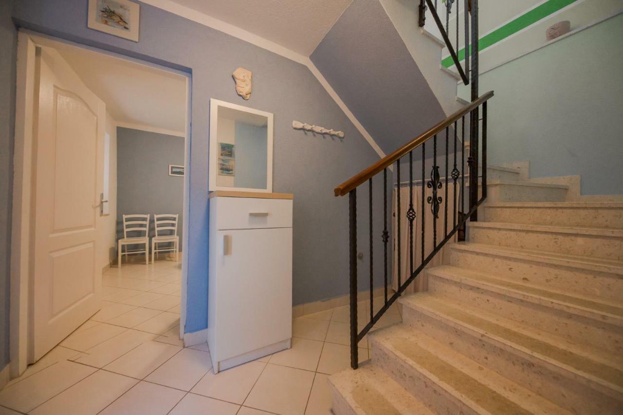 Seaside Villa Mia Трогир Экстерьер фото