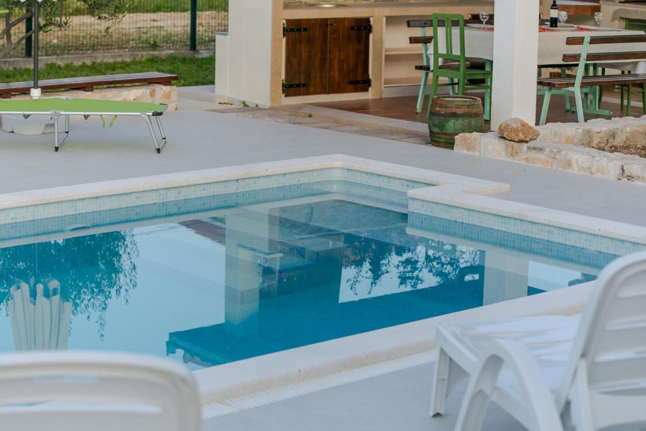 Seaside Villa Mia Трогир Экстерьер фото