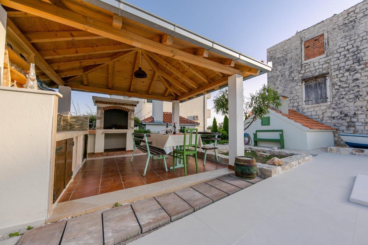 Seaside Villa Mia Трогир Экстерьер фото