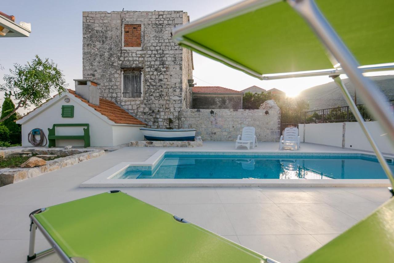 Seaside Villa Mia Трогир Экстерьер фото