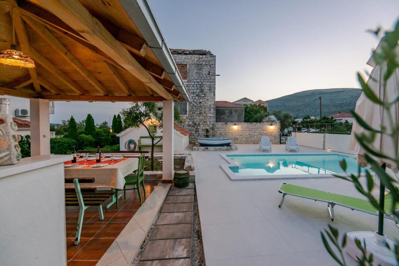 Seaside Villa Mia Трогир Экстерьер фото