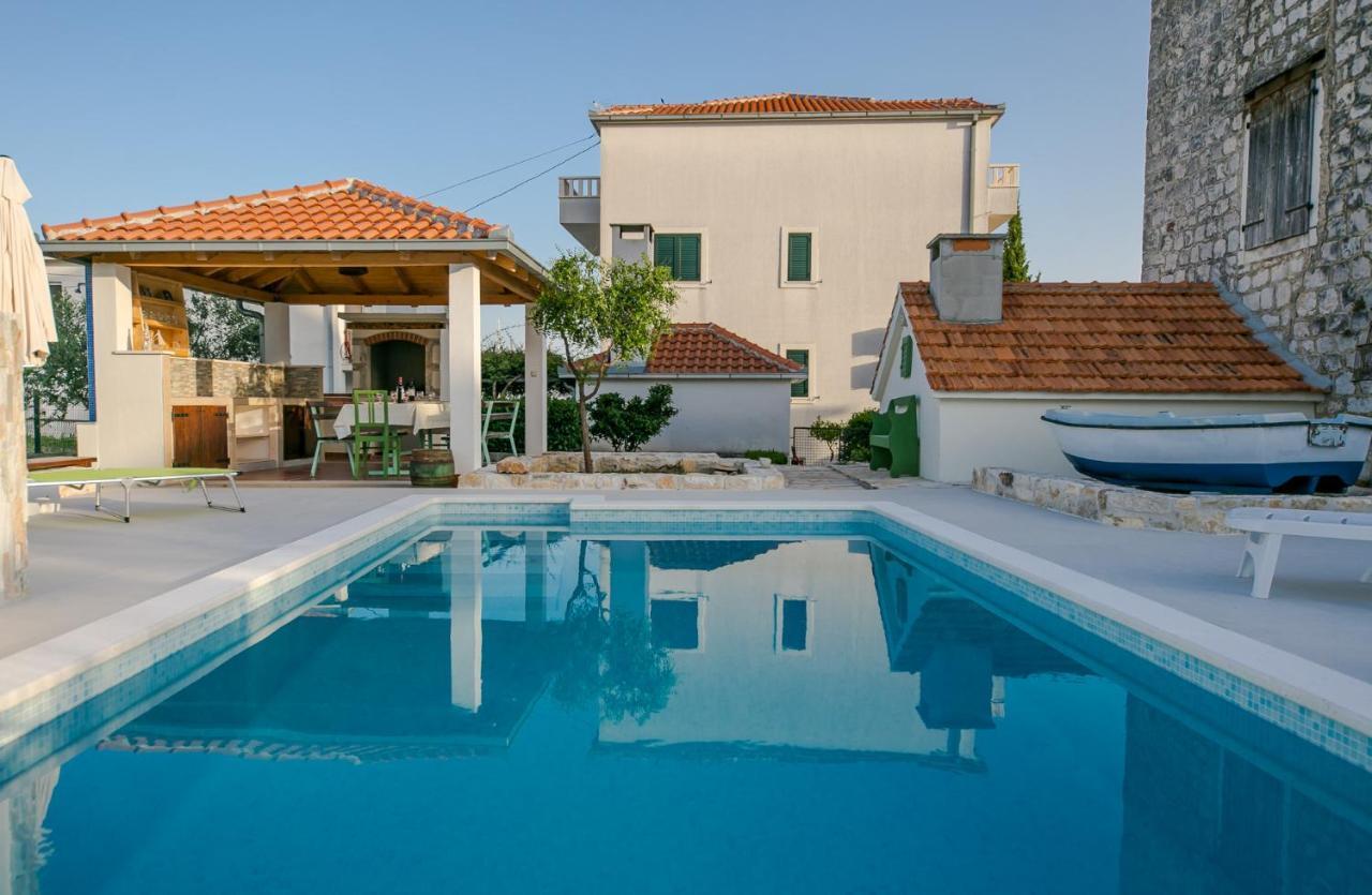 Seaside Villa Mia Трогир Экстерьер фото